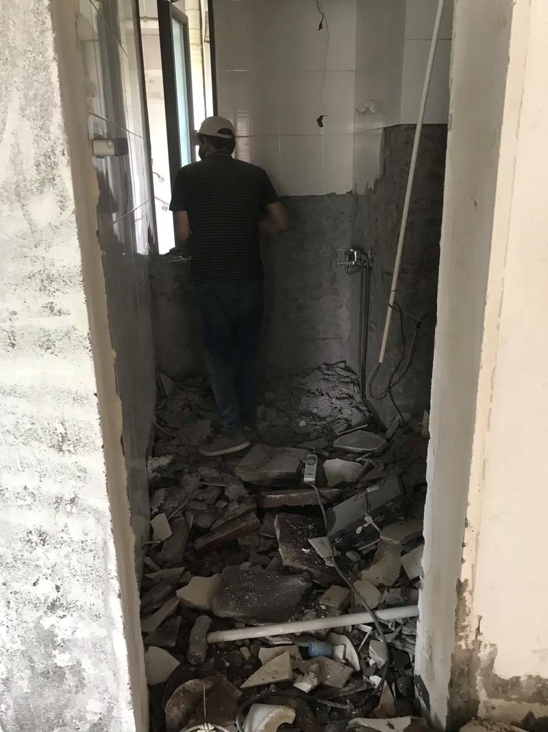 蘇州專業(yè)拆墻砸墻十建筑垃圾清運♂.承接室內(nèi)外裝修拆除